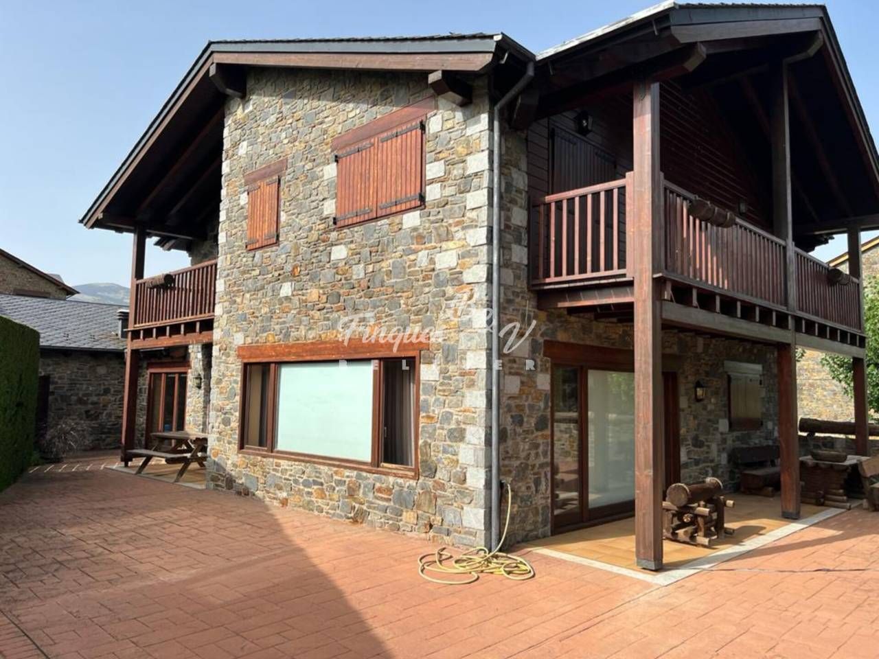 Exterior view of House or chalet to rent in Guils de Cerdanya  with Heating, Terrace and Furnished