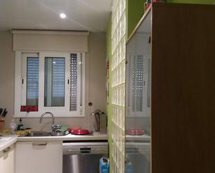 Kitchen of Apartment to share in  Barcelona Capital  with Air Conditioner, Heating and Terrace