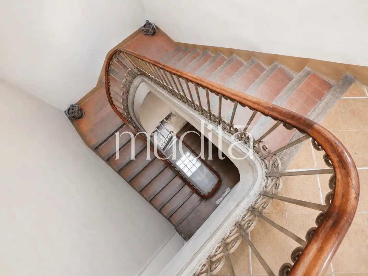 Casa adosada en venta en El Masnou con Trastero y Balcón