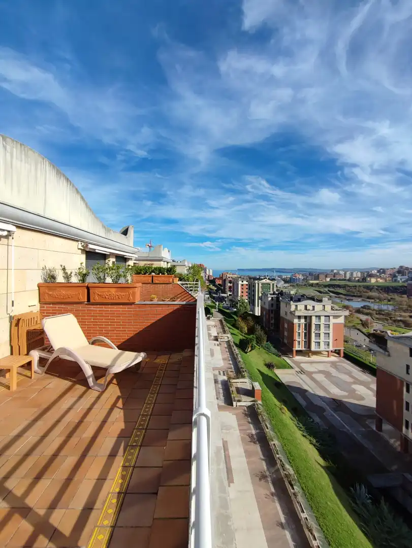 Attic for rent in Calle Ernest Lluch, La Pereda