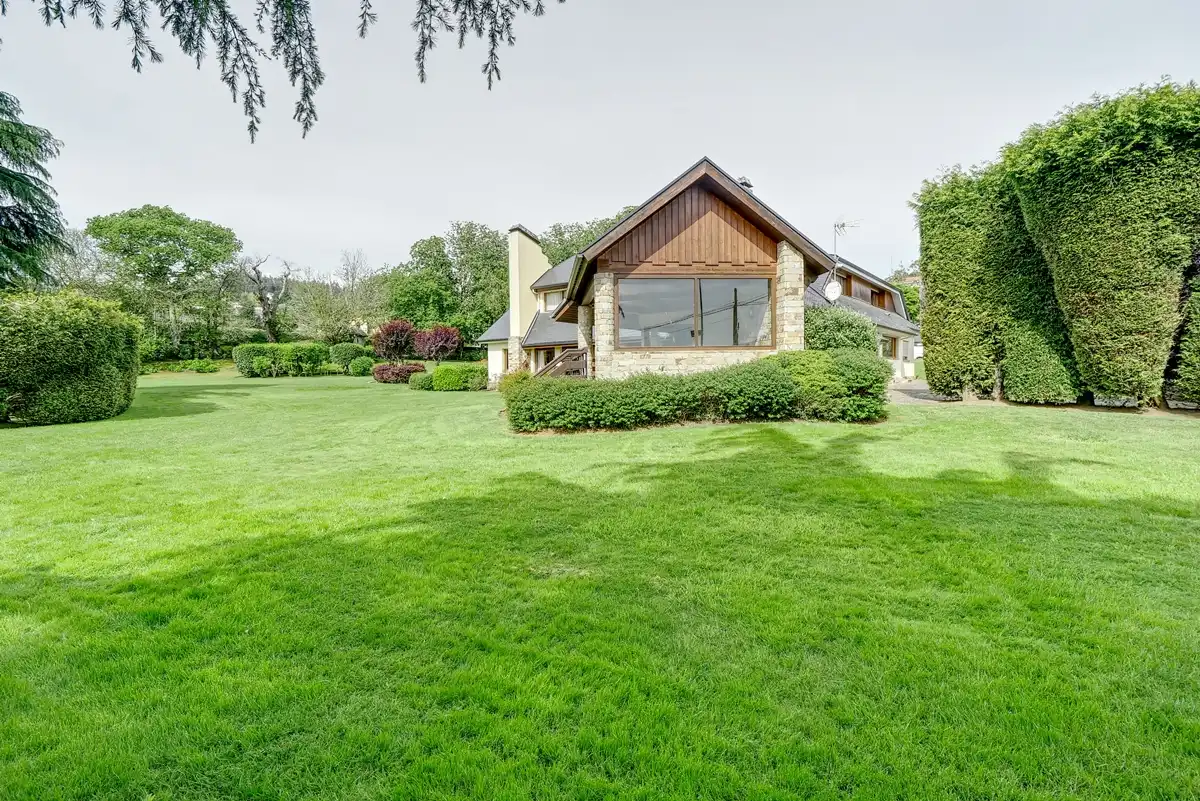 Vista exterior de Casa o xalet en venda en Sada (A Coruña) amb Calefacció, Jardí privat i Parquet
