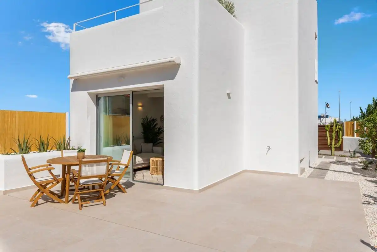 Detached house with pool for sale in Las Lomas de Rame - Bahía Bella, imagen 3