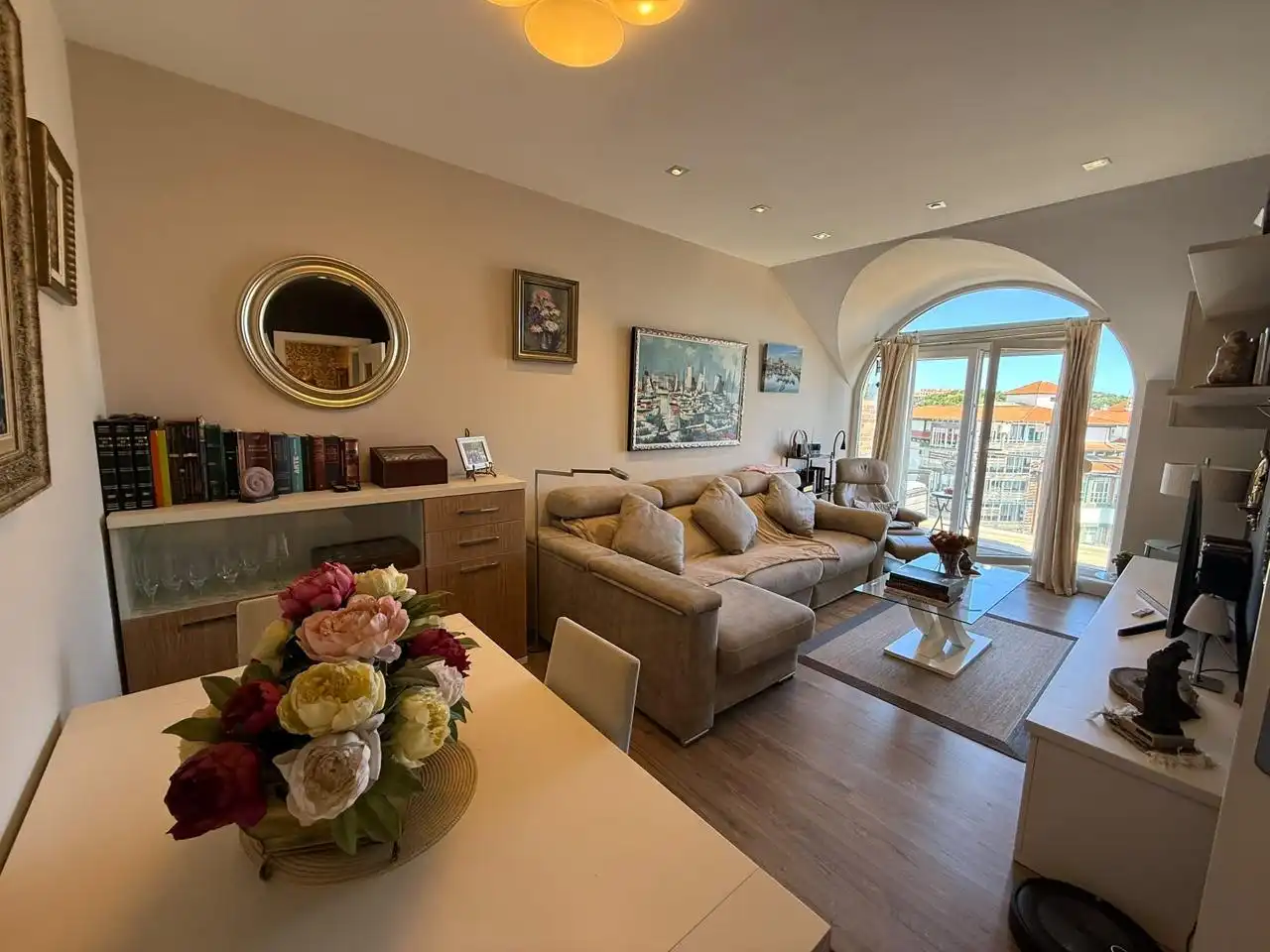Sala de estar de Ático en venta en Castro-Urdiales con Calefacción, Terraza y Trastero