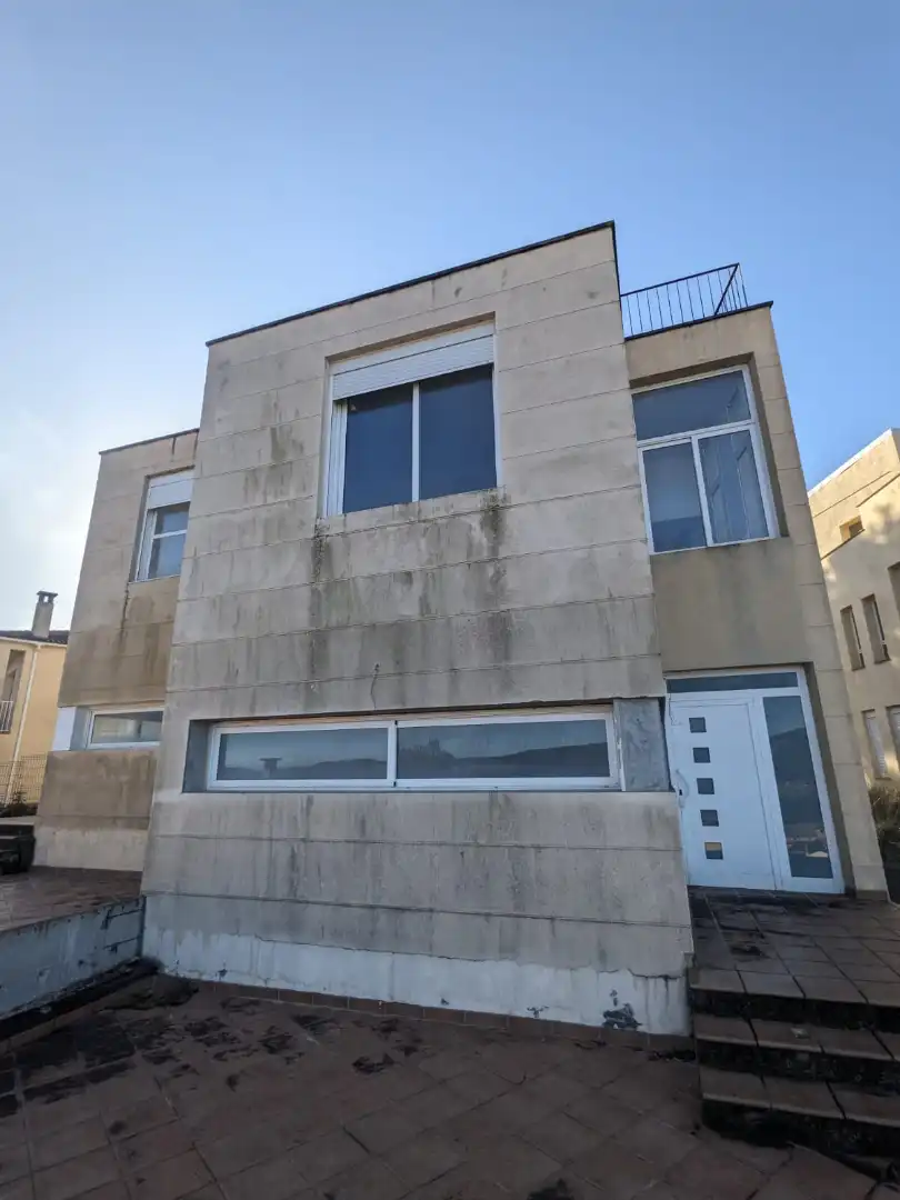 Vista exterior de Casa o xalet en venda en La Llacuna amb Alarma