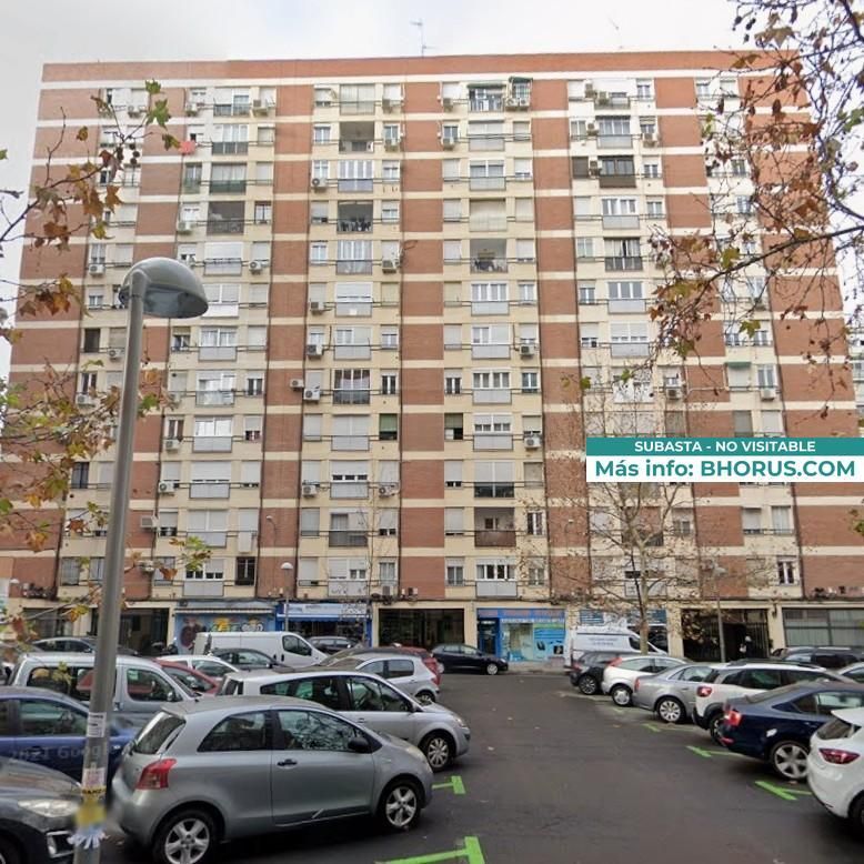 Vista exterior de Piso en venta en  Madrid Capital