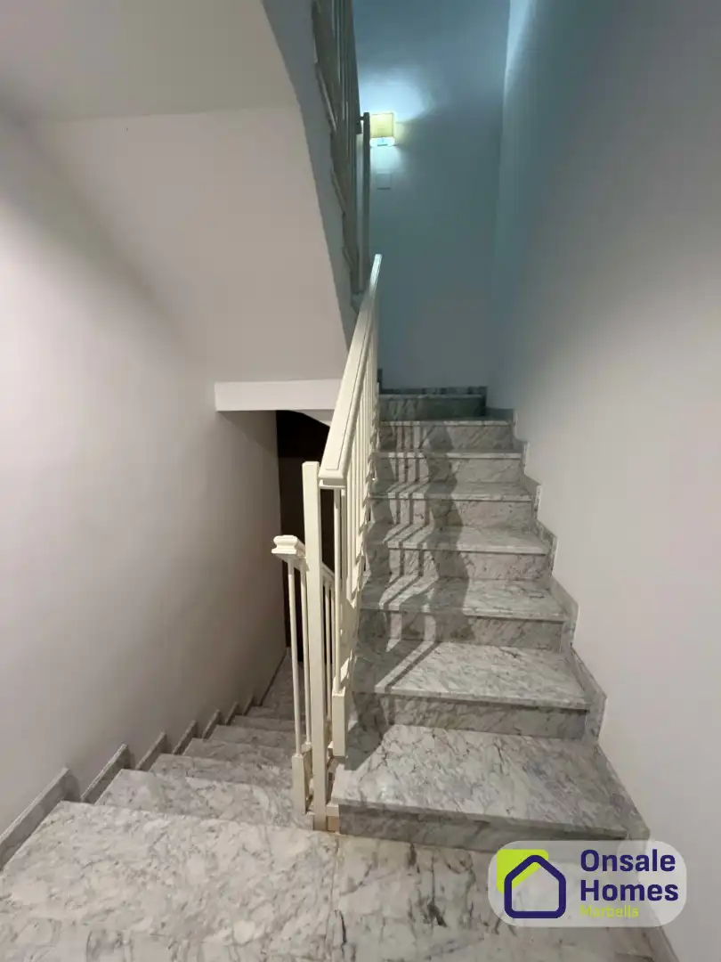 Casa adosada en venta en Marbella con Aire acondicionado, Jardín privado y Terraza