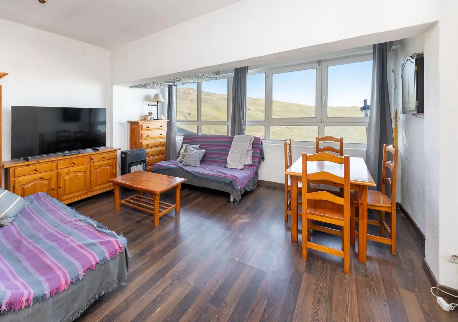 Sala de estar de Piso en venta en Sierra Nevada con Calefacción y Amueblado