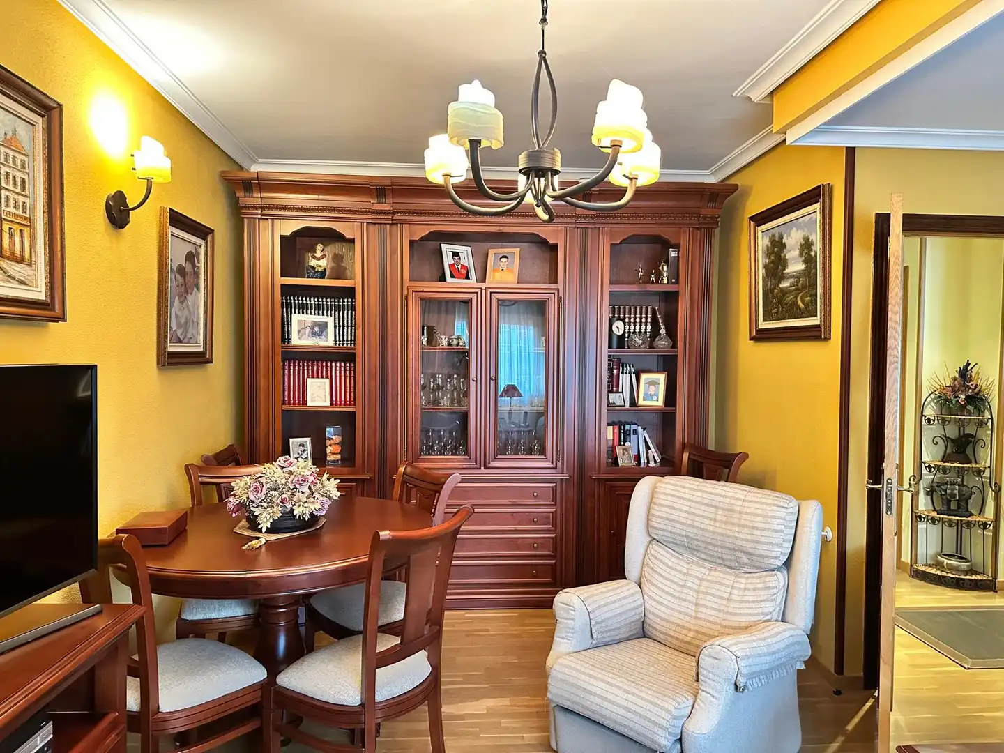 Casa adosada en venta en Calle Suiza, Nuevo Parque