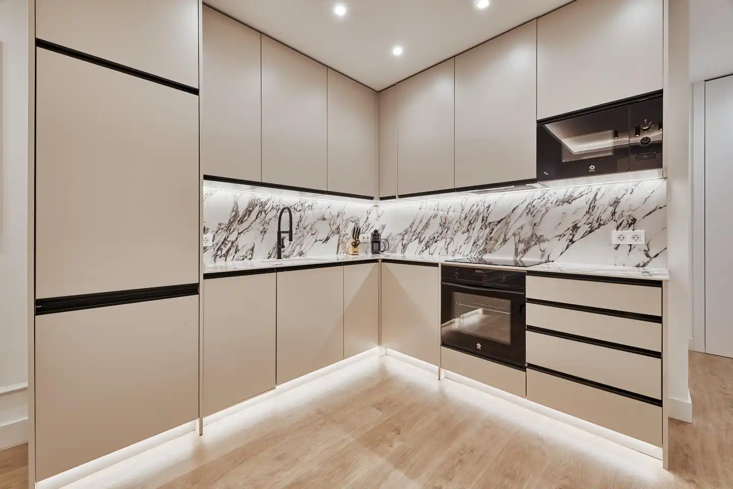 Ground floor with lift for sale in Calle de Colón, imagen 19