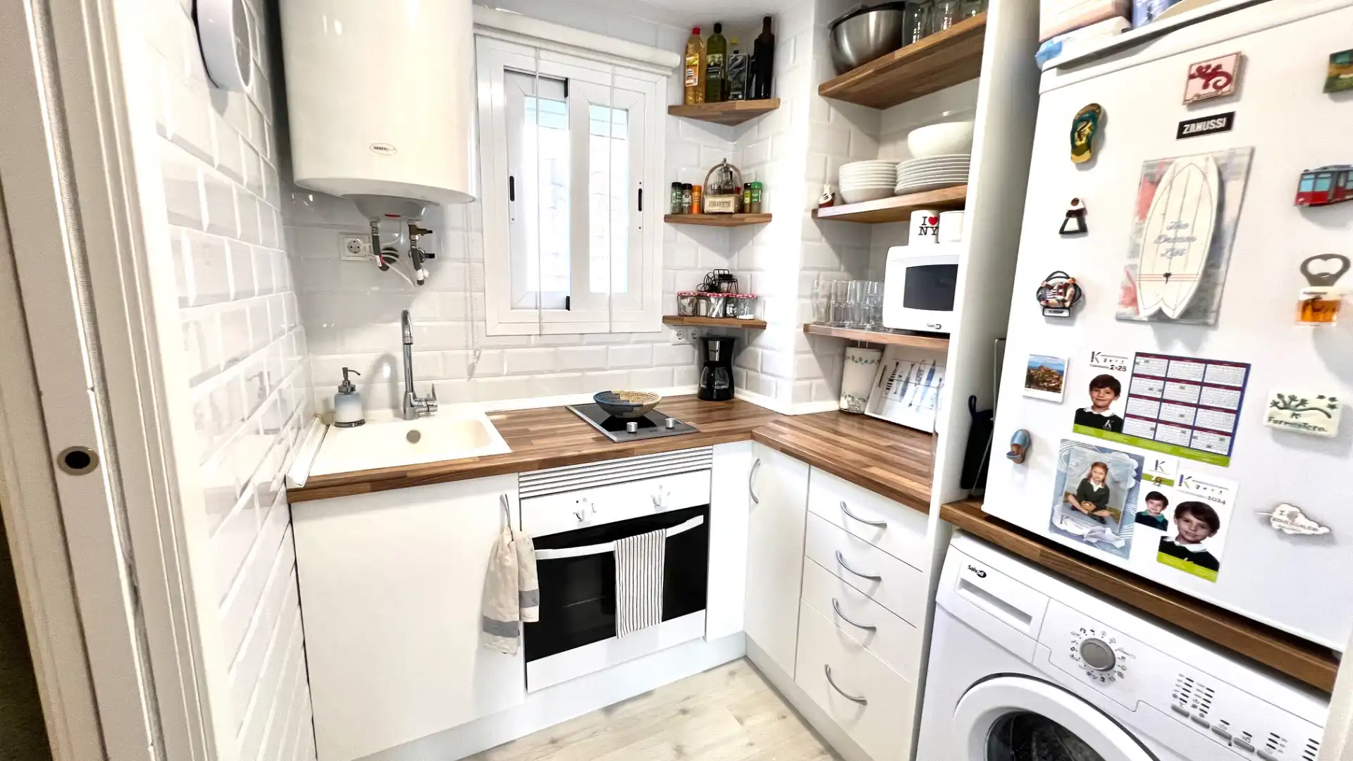 Kitchen of Apartments for sale in Calvià  with Air Conditioner, Terrace and Furnished
