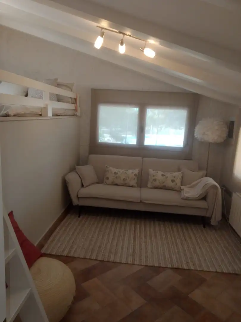 Sala d'estar de Casa o xalet en venda en Tibi amb Aire condicionat, Jardí privat i Parquet