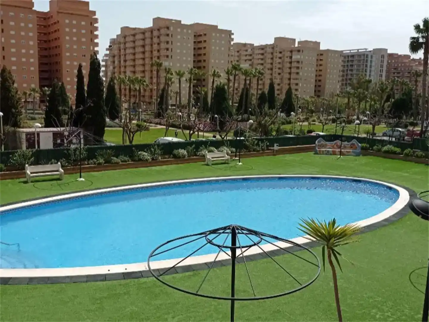 Schwimmbecken von Wohnungen zur Miete in Oropesa del Mar / Orpesa mit Klimaanlage, Privatgarten und Schwimmbad