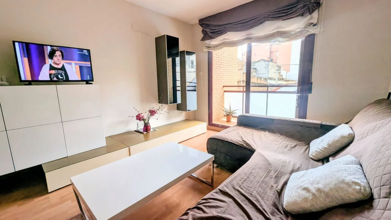 Sala d'estar de Pis en venda en Castellón de la Plana / Castelló de la Plana amb Aire condicionat, Terrassa i Traster