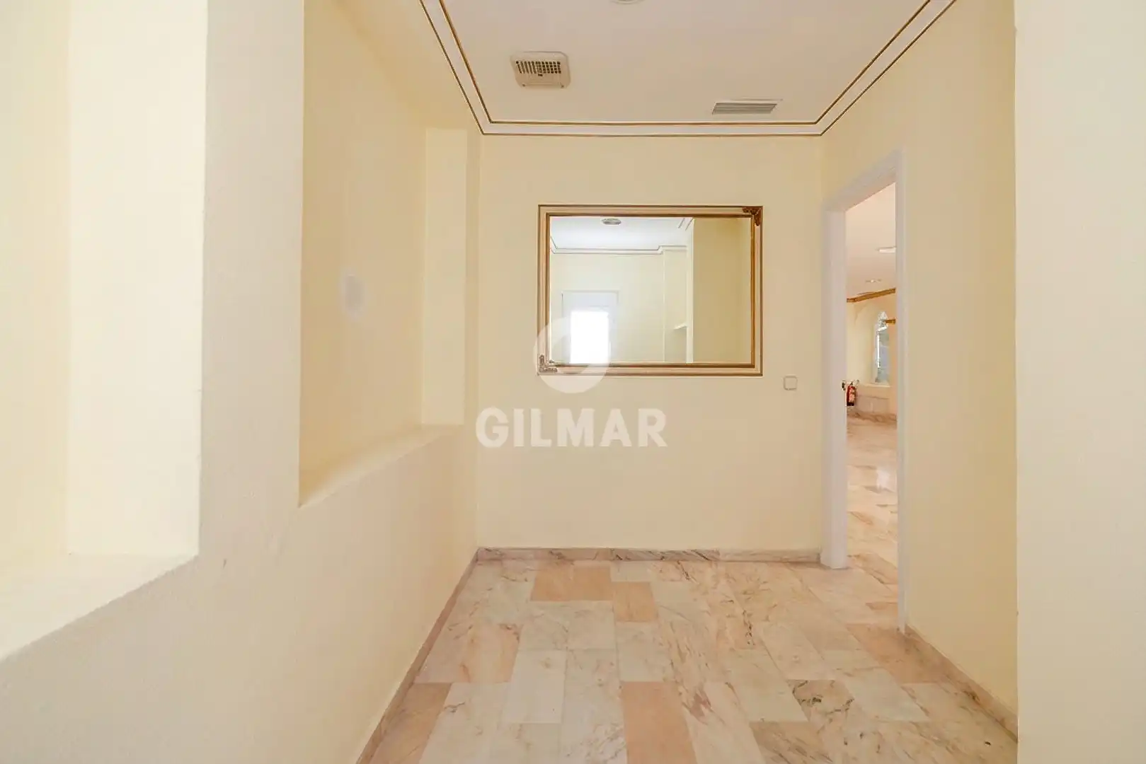 Local en venta en Marbella con Calefacción