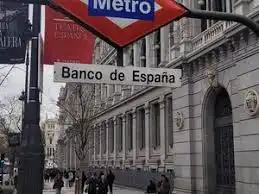 Vista exterior de Local en venda en Madrid amb Aire condicionat i Alarma