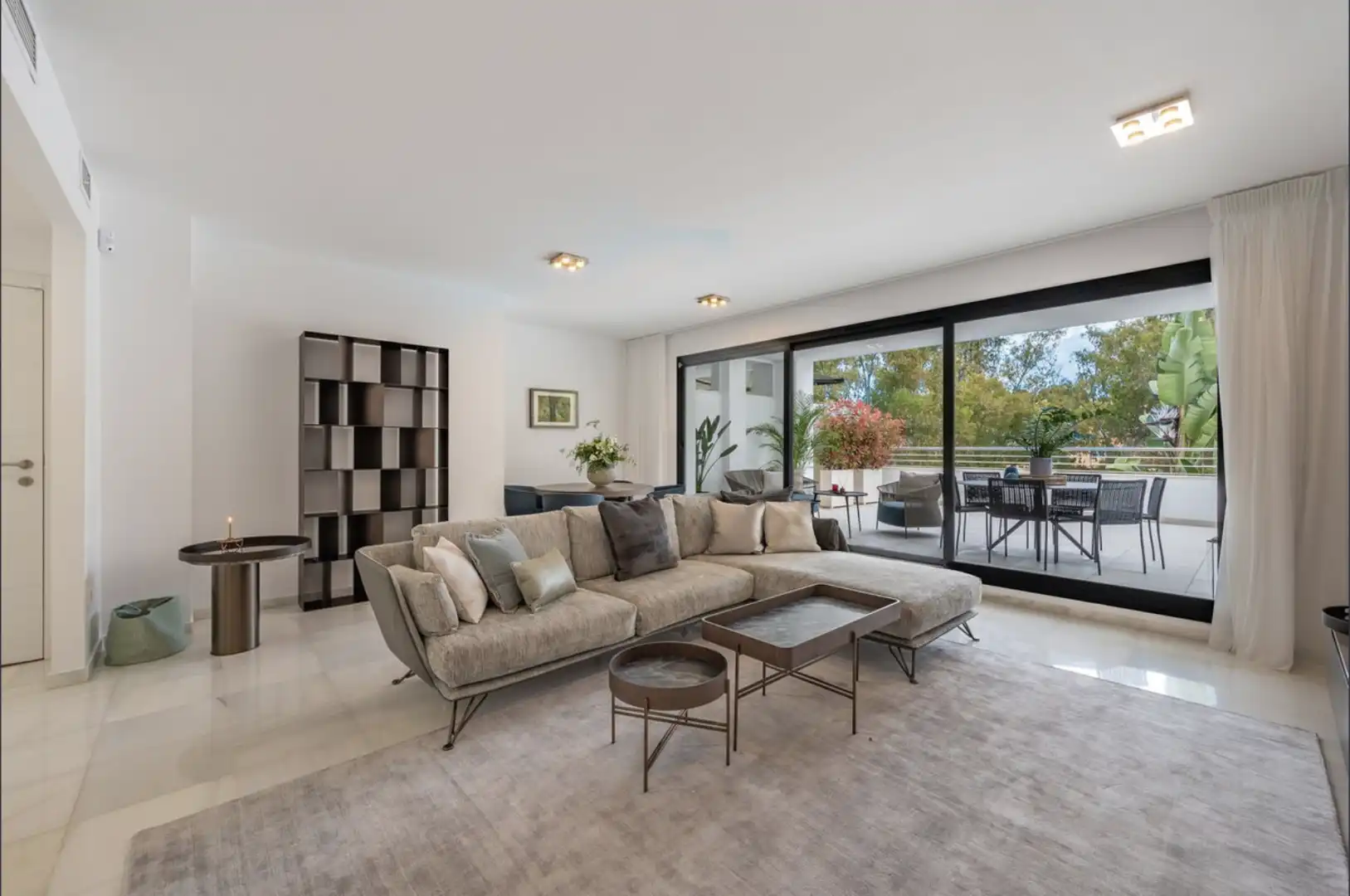 Sala de estar de Apartamento de alquiler en Marbella con Aire acondicionado, Terraza y Amueblado