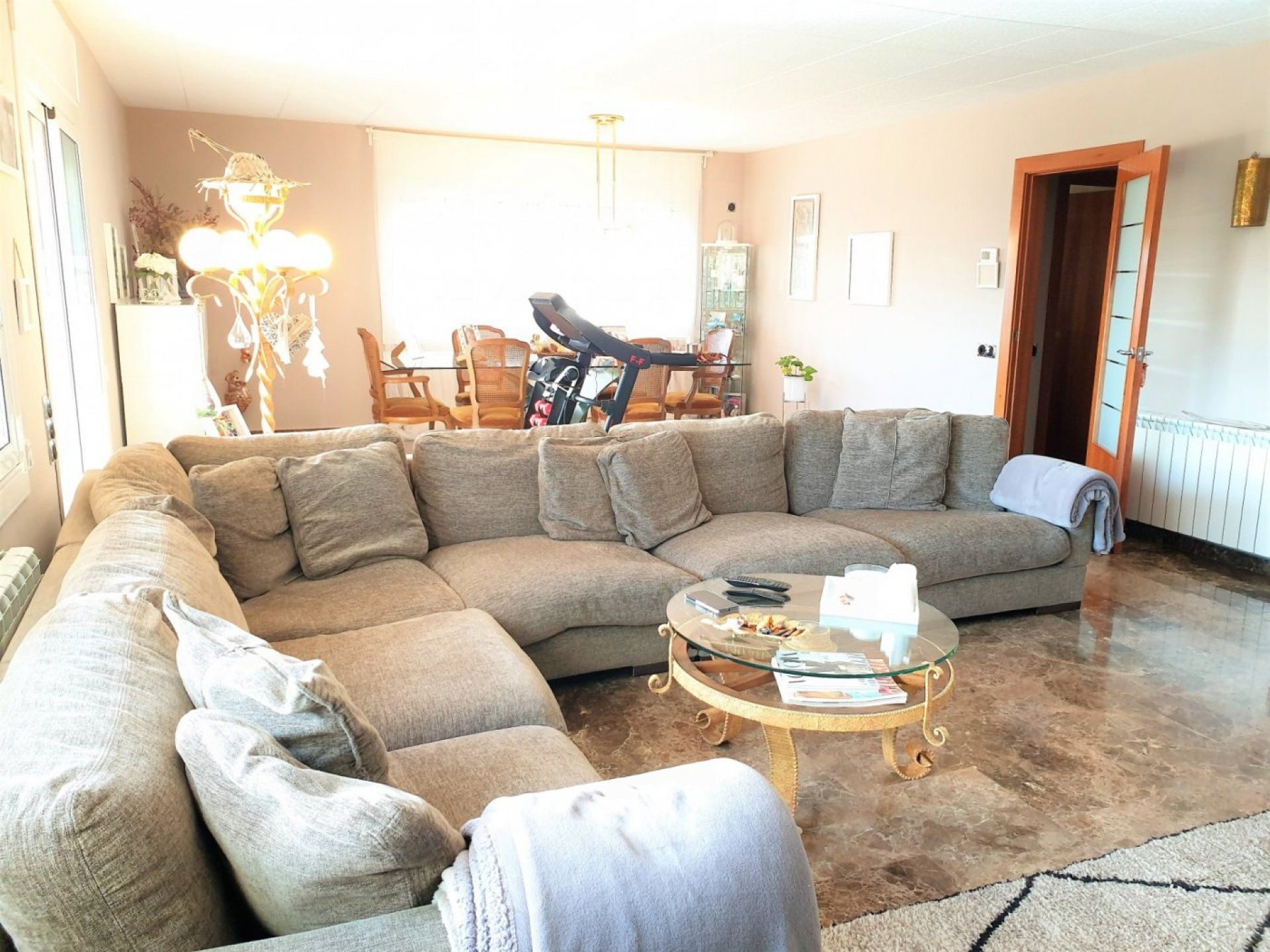 Living room of House or chalet for sale in Mataró  with Air Conditioner, Heating and Terrace