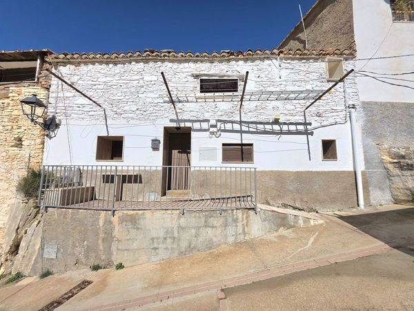 Casa adosada en Venta en Plaza Presbitero Ramón Garrido en Laroya