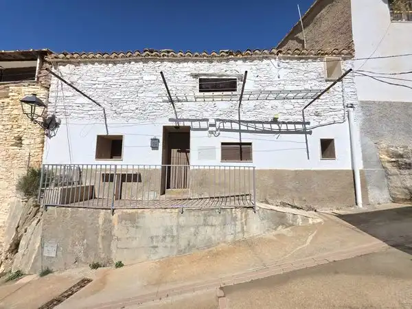 Single-family semi-detached for sale in Plaza Presbitero Ramón Garrido, Laroya