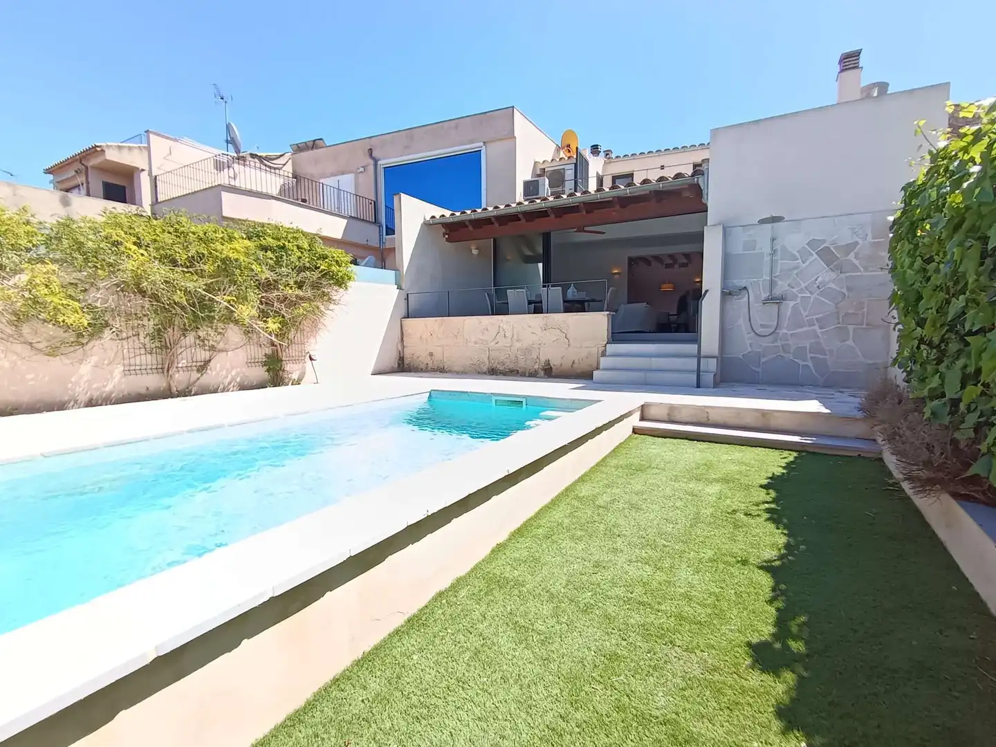 Swimming pool of Houses for sale in Llubí  with Heating, Terrace and Furnished