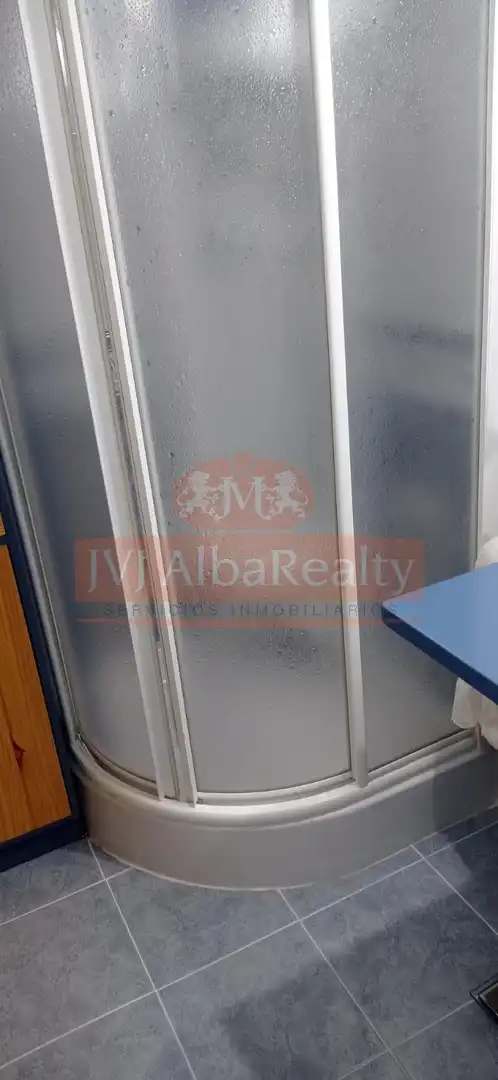 Baño de Casa adosada en venta en Albacete con Aire acondicionado, Calefacción y Jardín privado