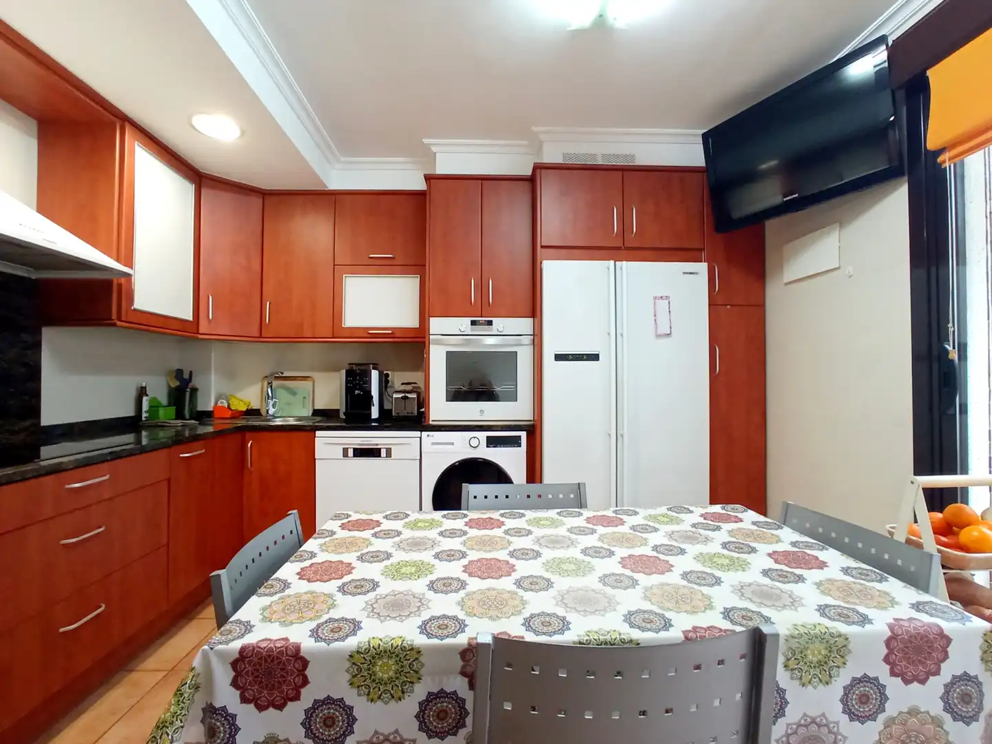Cocina de Casa adosada en venta en Irun  con Terraza, Trastero y Amueblado