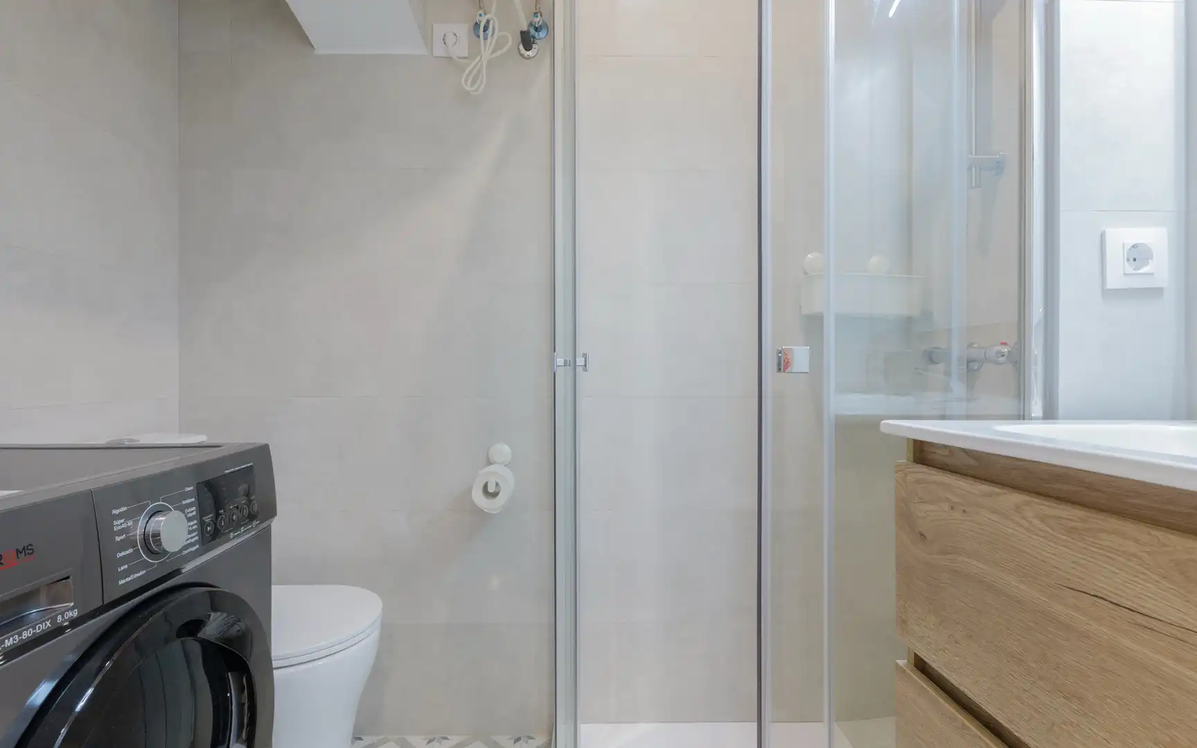 Baño de Estudio en venta en Madrid con Aire acondicionado, Calefacción y Amueblado