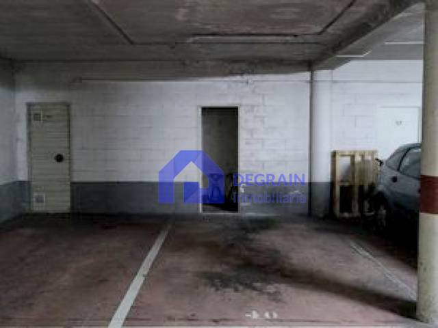 Garaje en Alquiler en Oviedo - CALLE AZCARRAGA en El Postigo