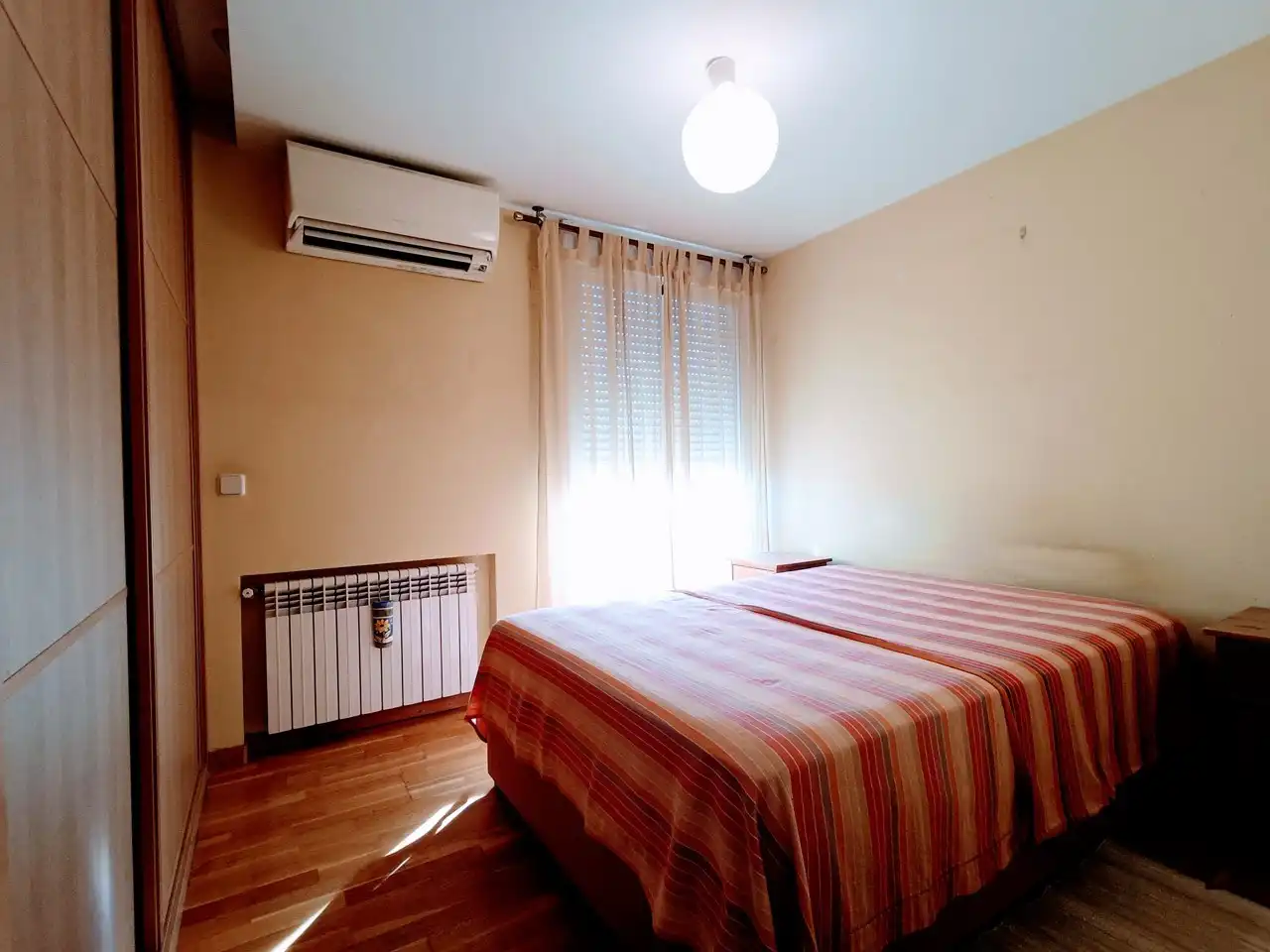 Habitación de Piso de alquiler en Madrid con Aire acondicionado, Calefacción y Amueblado