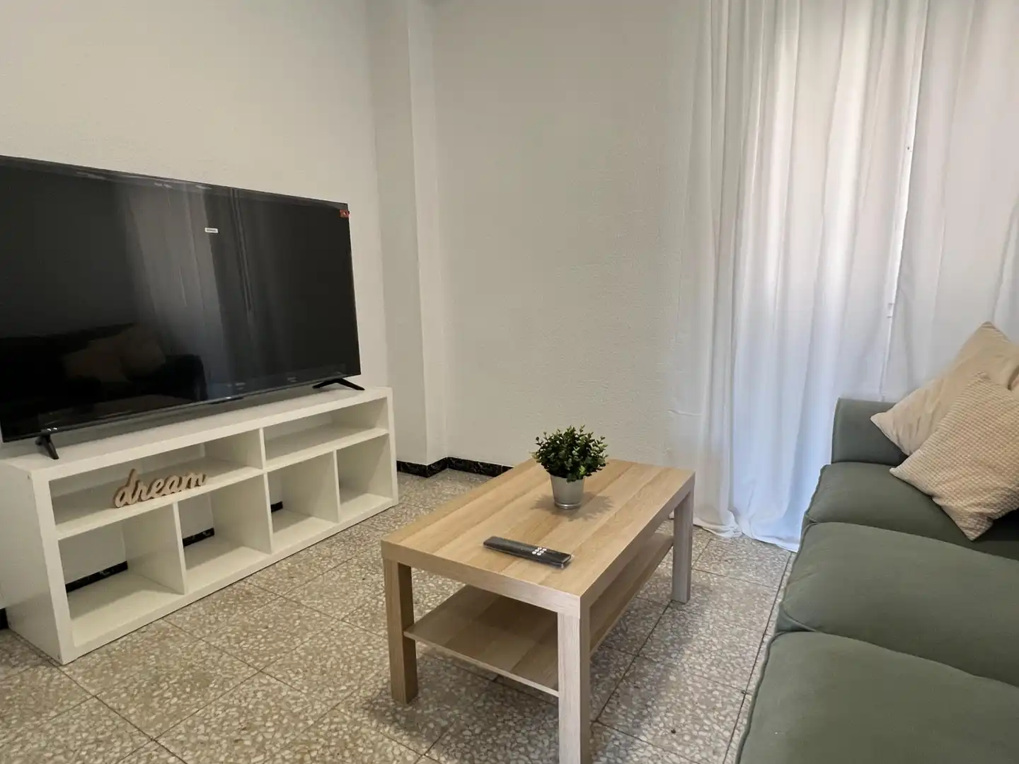 Sala de estar de Piso de alquiler en Elche / Elx con Amueblado y Balcón