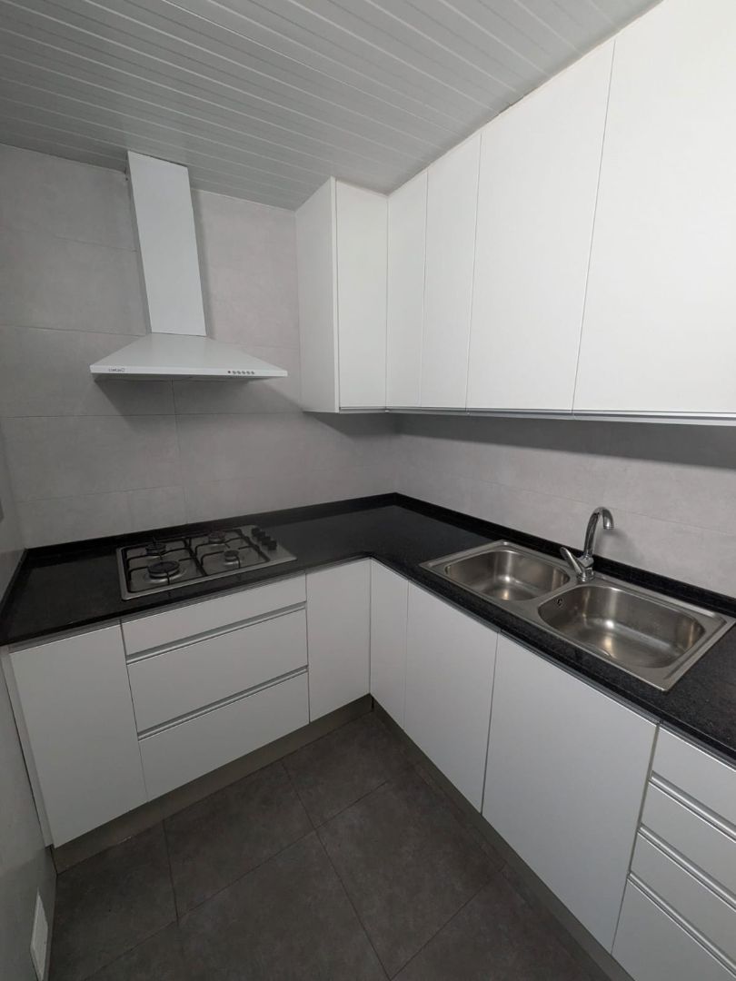 Cuina de Pis en venda en Sant Joan Despí amb Terrassa i Forn