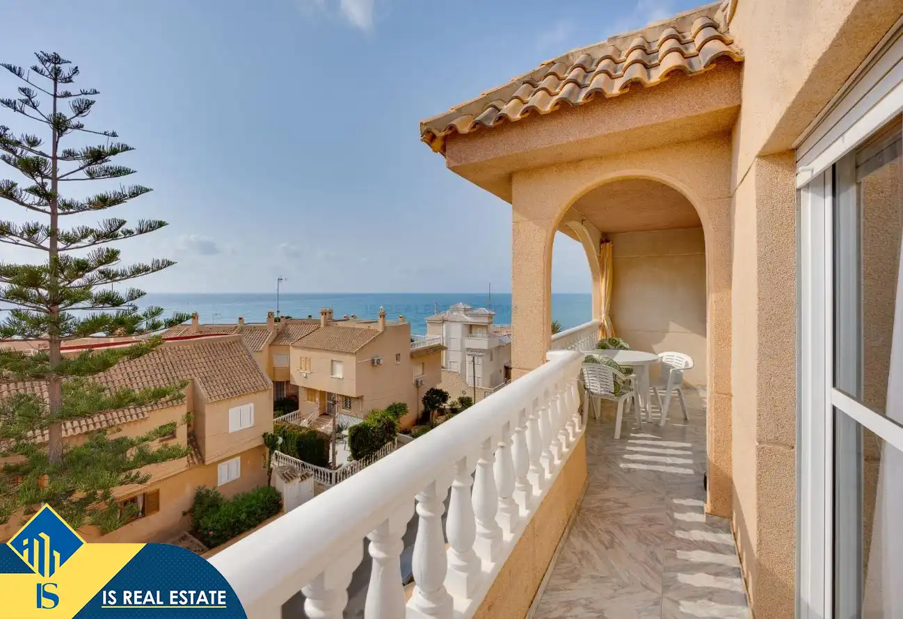 Apartamento con piscina en venta en Playa de los Locos
