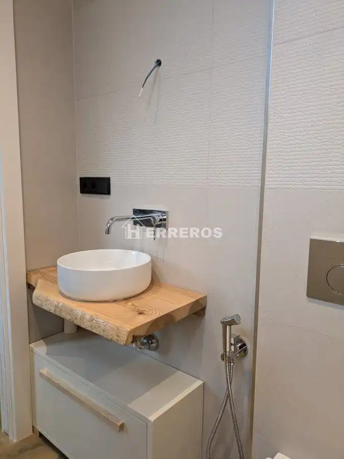 Baño de Apartamento en venta en Nájera con Aire acondicionado, Calefacción y Terraza
