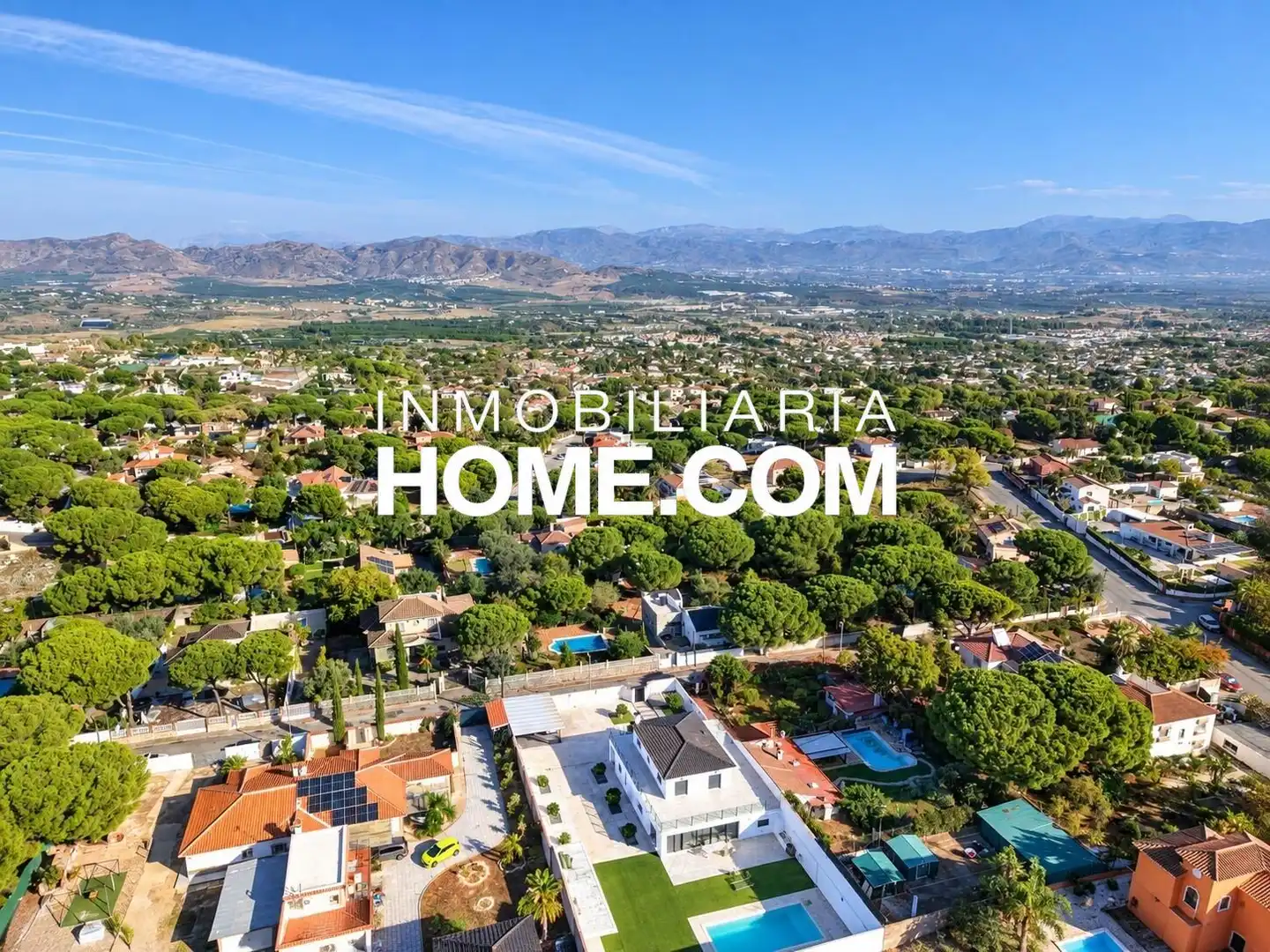 Chalet con piscina en venta en Calle de Benalmádena, imagen 16