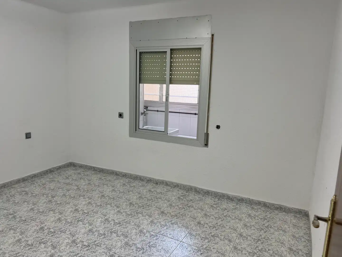 Piso en venta en Badalona con Horno, Balcón y Alarma