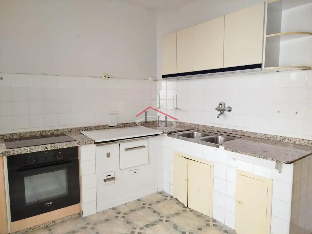 Cuina de Pis en venda en León Capital  amb Calefacció i Terrassa