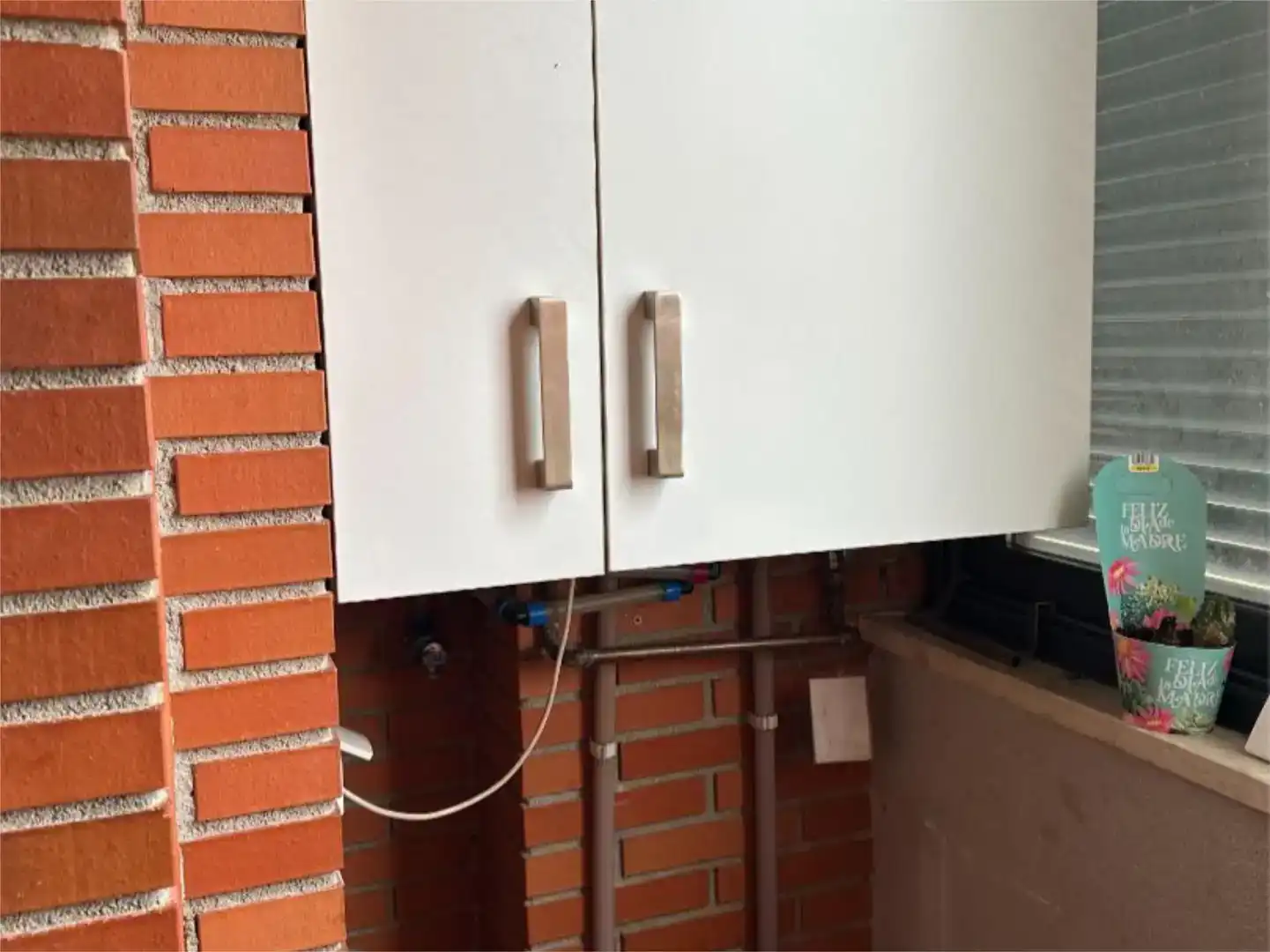 Cuina de Pis en venda en León Capital  amb Jardí privat, Parquet i Traster