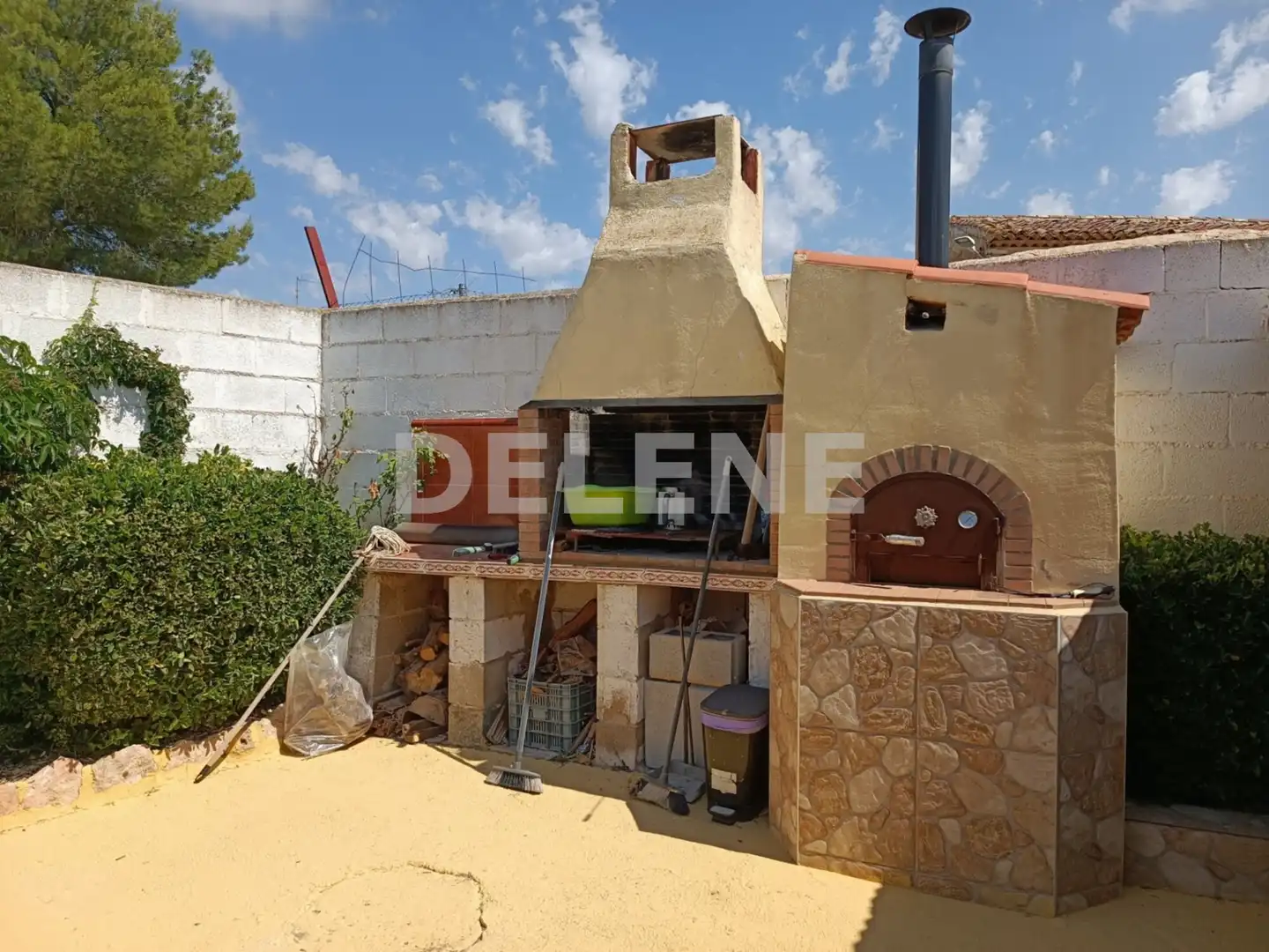 Casa adosada en venda en Hellín amb Jardí privat, Traster i Piscina