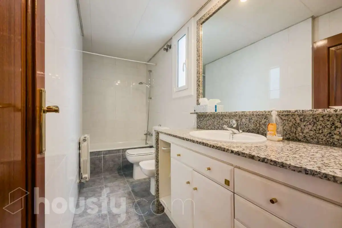 Piso con terraza en venta en Calle Aragó ., imagen 11