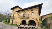 Vista exterior de Casa o xalet en venda en Rasines amb Calefacció i Terrassa