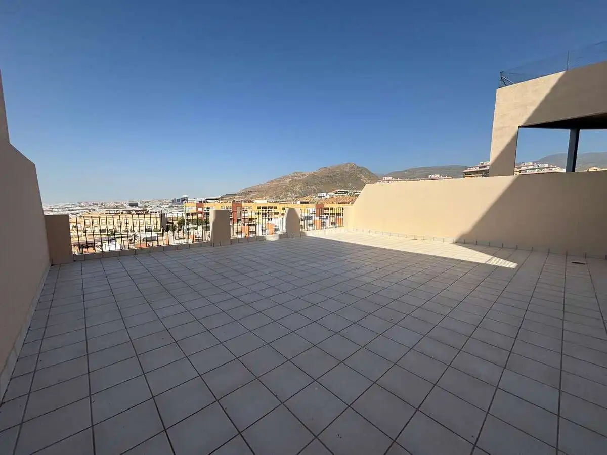 Terrassa de Pis en venda en Roquetas de Mar amb Aire condicionat, Terrassa i Piscina comunitària