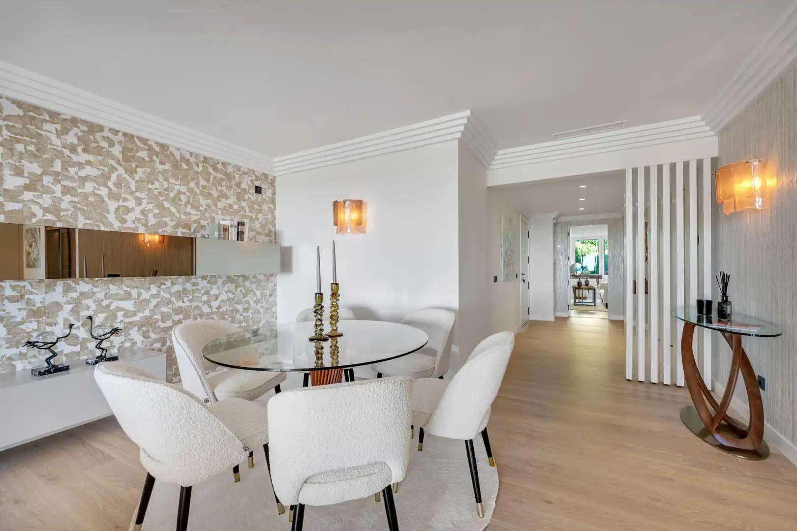 Menjador de Apartament en venda en Marbella amb Aire condicionat, Terrassa i Piscina