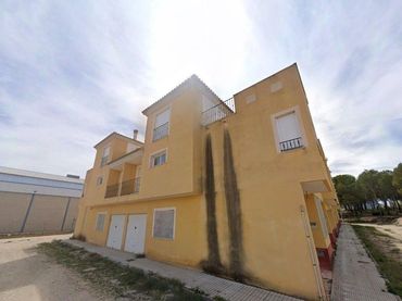 Maison mitoyenne à vendre à Calle TRVA CTRA DE SINGLA 7
