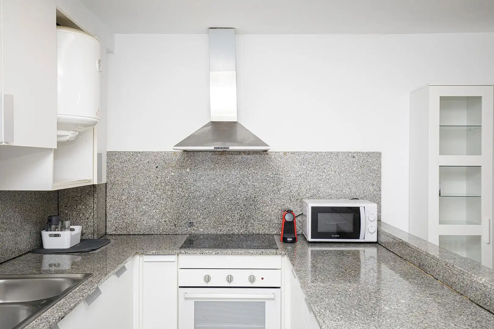 Cuina de Apartament de lloguer en Girona amb Parquet