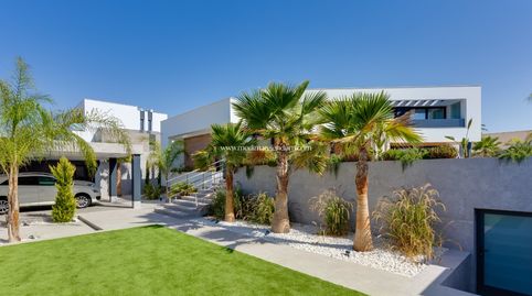 Bienvenido a una villa moderna y exclusiva en la popular Ciudad Quesada, Rojales. Esta casa de nueva construcción combina un diseñ, imatge 2