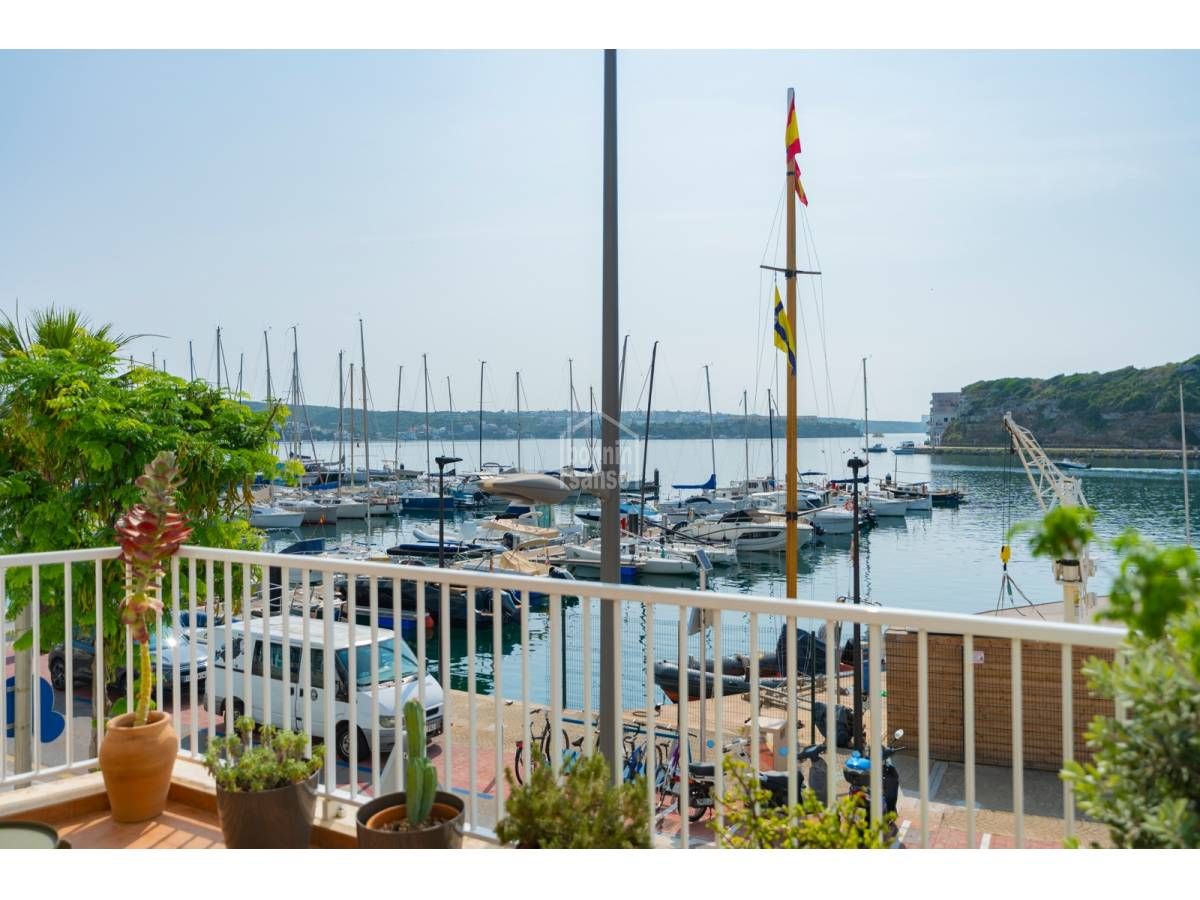 Exterior view of Apartment for sale in Maó  with Terrace and Furnished