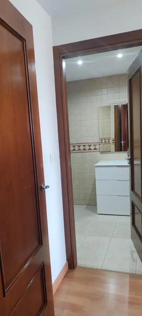 Bany de Pis en venda en Almansa amb Calefacció, Parquet i Balcó