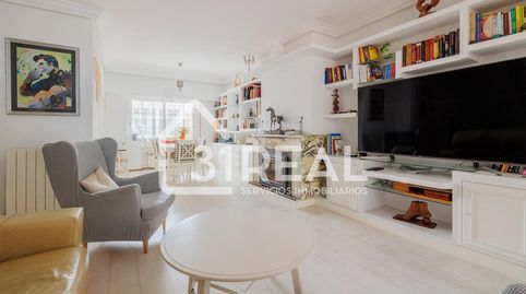 Foto 5 de Casa o xalet en venda a Calle Calle Miguel Aracil, Peñagrande, Madrid Capital