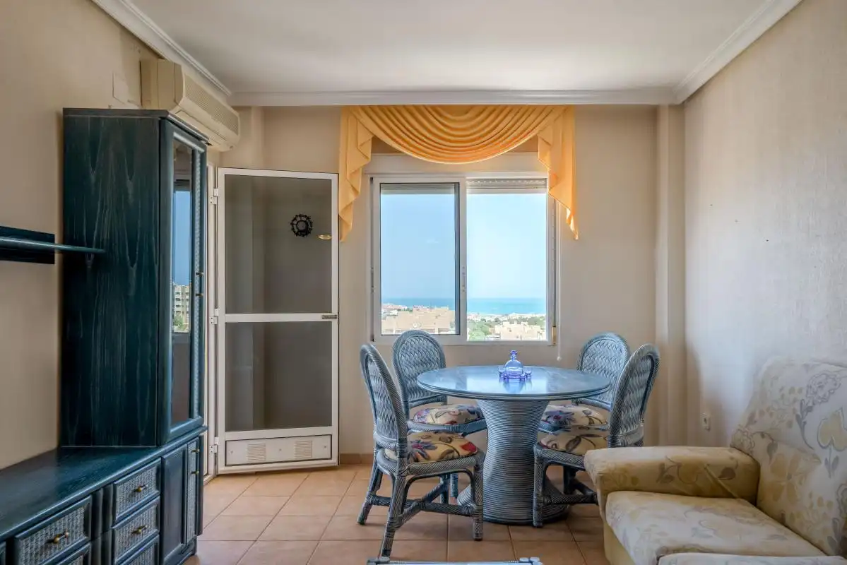 Comedor de Ático en venta en Torrevieja con Calefacción y Piscina