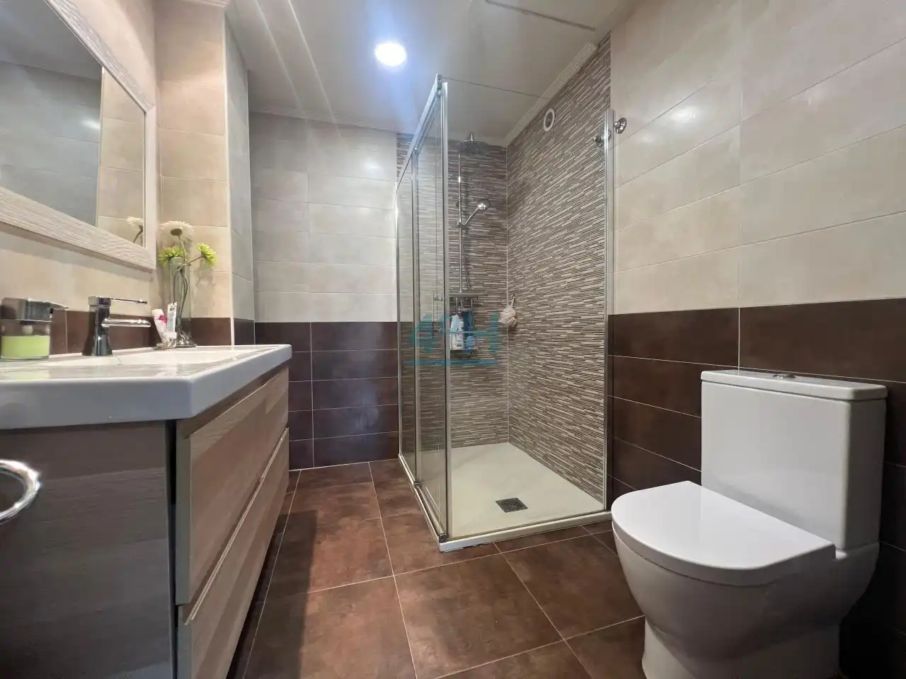 Baño de Casa adosada en venta en Ourense Capital  con Calefacción, Jardín privado y Parquet